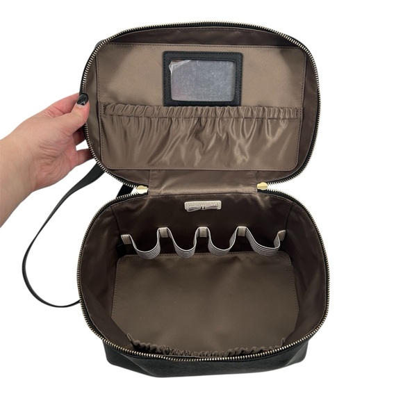 Henri Bendel West 57th Black Train Travel Toiletry Case Black READ - Picture 10 of 16